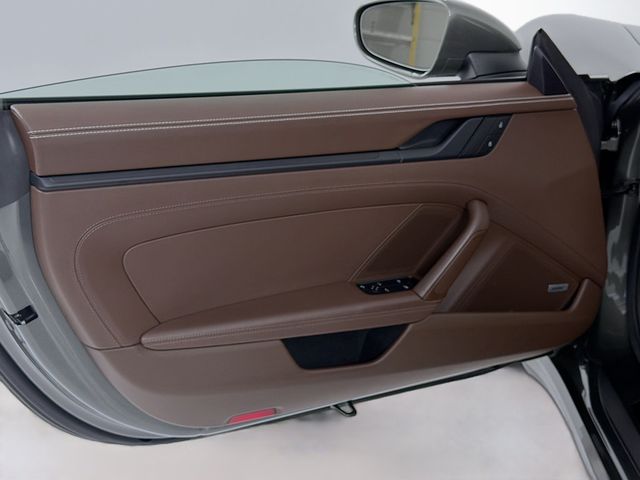 2022 Porsche 911 Targa 4 GTS - 23020926 - 12