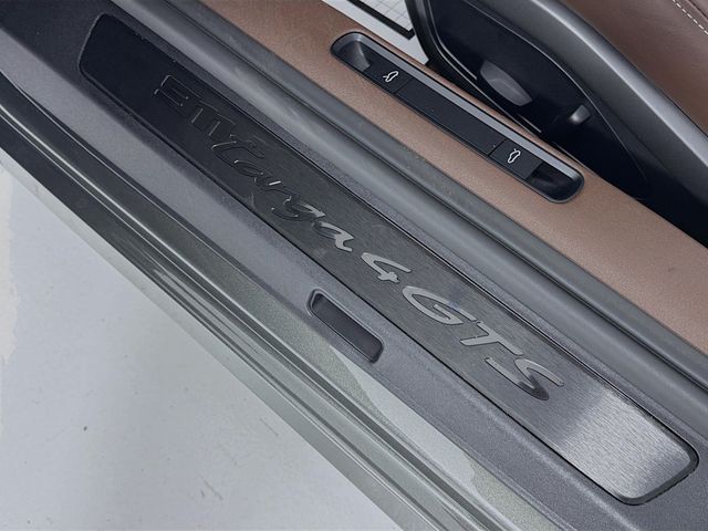2022 Porsche 911 Targa 4 GTS - 23020926 - 14