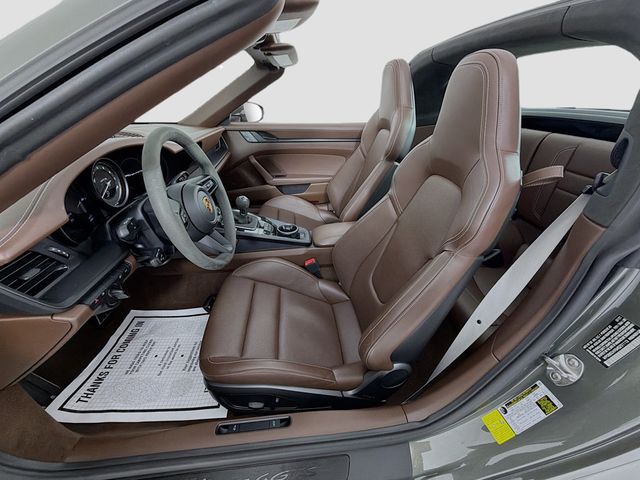 2022 Porsche 911 Targa 4 GTS - 23020926 - 4