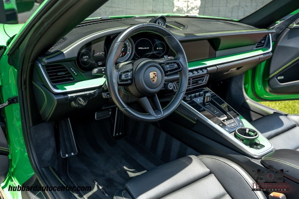 2022 Porsche 911 Turbo S Cabriolet - 23036376 - 17