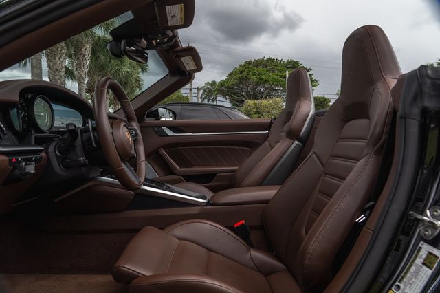 2022 Porsche 911 Turbo S Cabriolet - 23027249 - 13