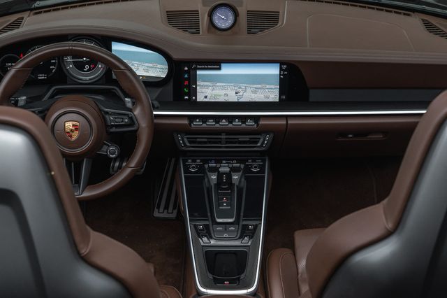 2022 Porsche 911 Turbo S Cabriolet - 23027249 - 17
