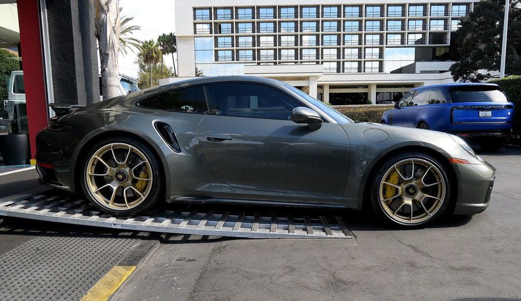 2022 Porsche 911 Turbo S Coupe - 22655915 - 61