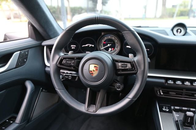 2022 Porsche 911 Turbo S Coupe - 22275127 - 32