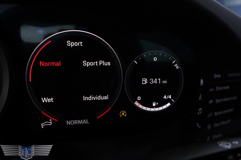 2022 Porsche 911 Turbo S Coupe - 22972338 - 29