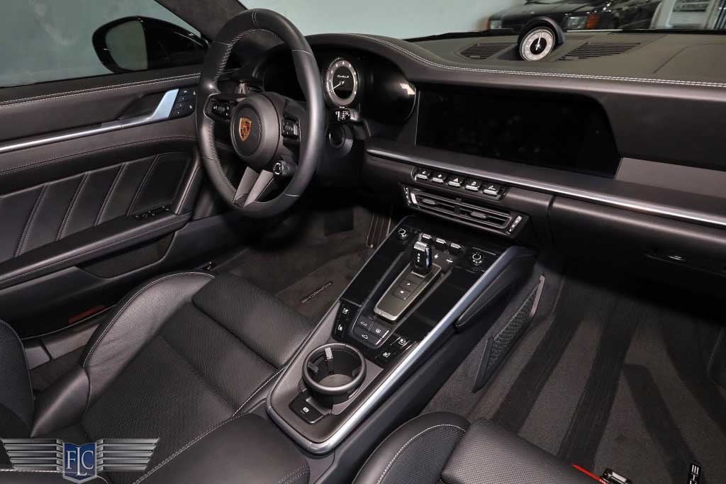 2022 Porsche 911 Turbo S Coupe - 22543808 - 18