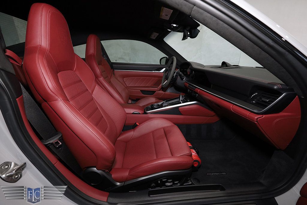 2022 Porsche 911 Turbo S Coupe - 22838871 - 17