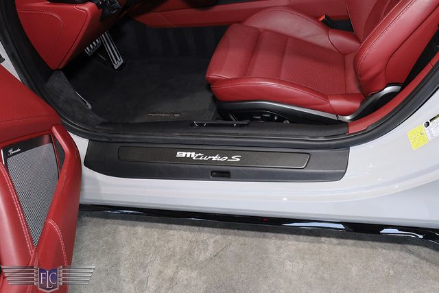 2022 Porsche 911 Turbo S Coupe - 22838871 - 19