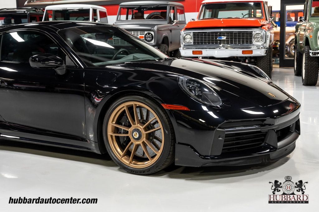 2022 Porsche 911 Turbo S photo 14