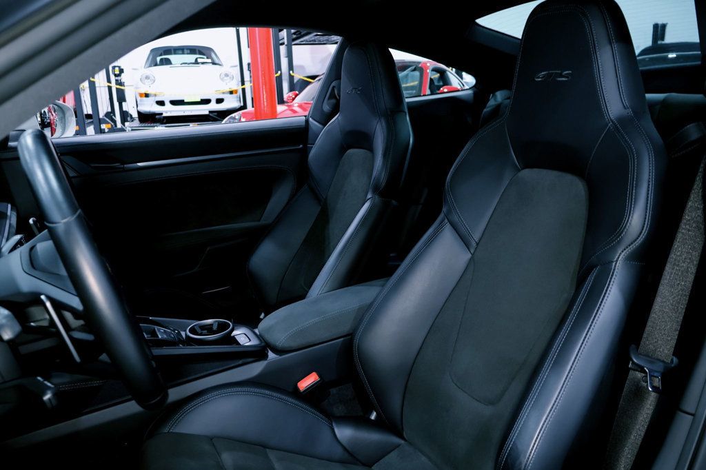 2022 Porsche CARRERA 4GTS CPE CHALK...8,990 Miles...Giant Option Spec!! - 22900762 - 23