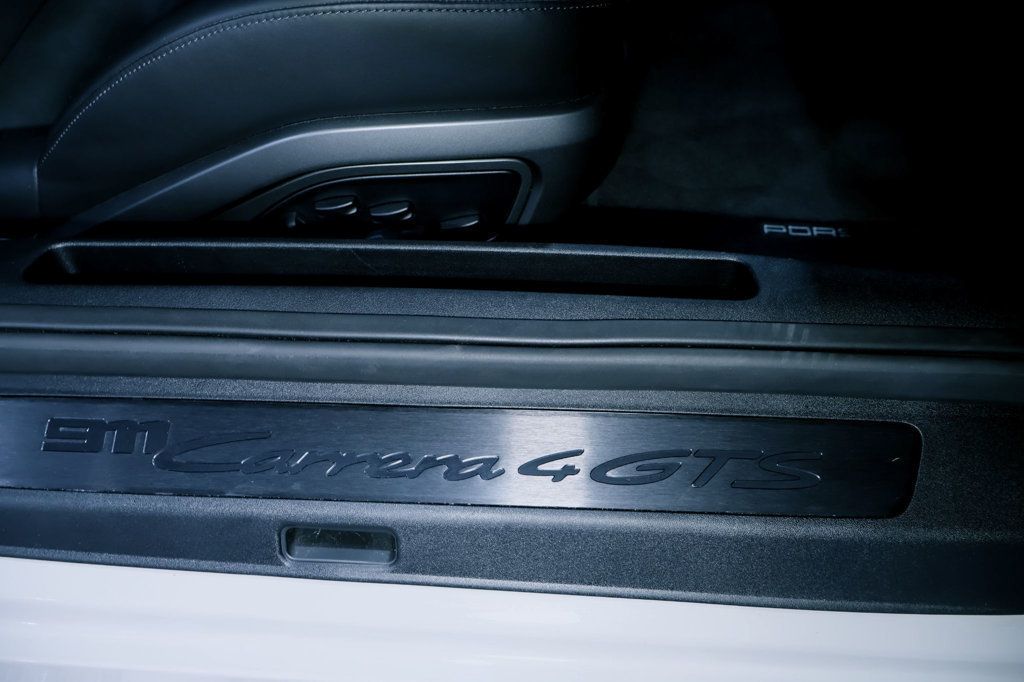 2022 Porsche CARRERA 4GTS CPE CHALK...8,990 Miles...Giant Option Spec!! - 22900762 - 35