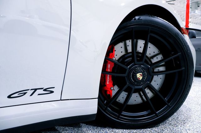 2022 Porsche CARRERA 4GTS CPE CHALK...8,990 Miles...Giant Option Spec!! - 22900762 - 37