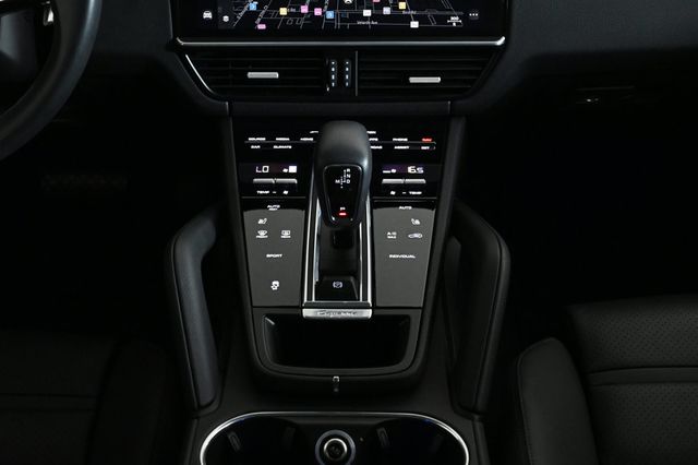 2022 Porsche Cayenne  - 22919163 - 16