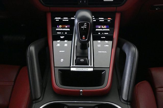 2022 Porsche Cayenne AWD - 22990780 - 15