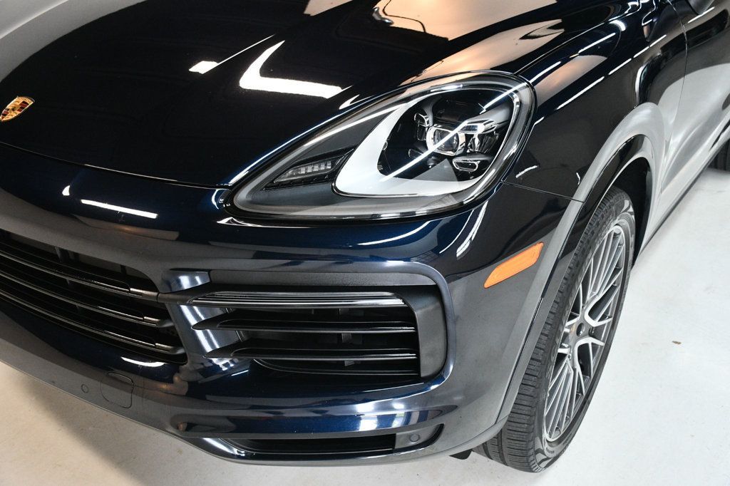 2022 Porsche Cayenne Base photo 10