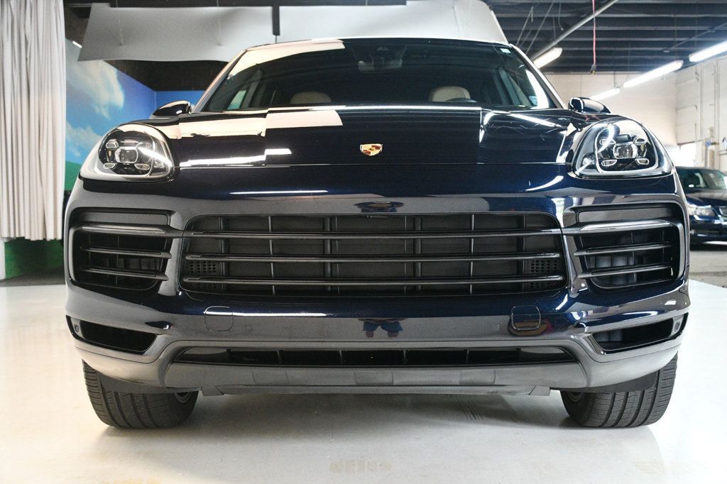 2022 Porsche Cayenne Base photo 11