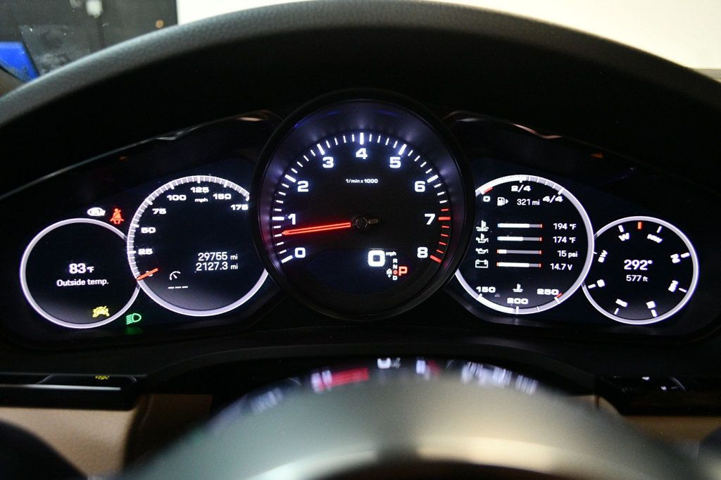 2022 Porsche Cayenne Base photo 42