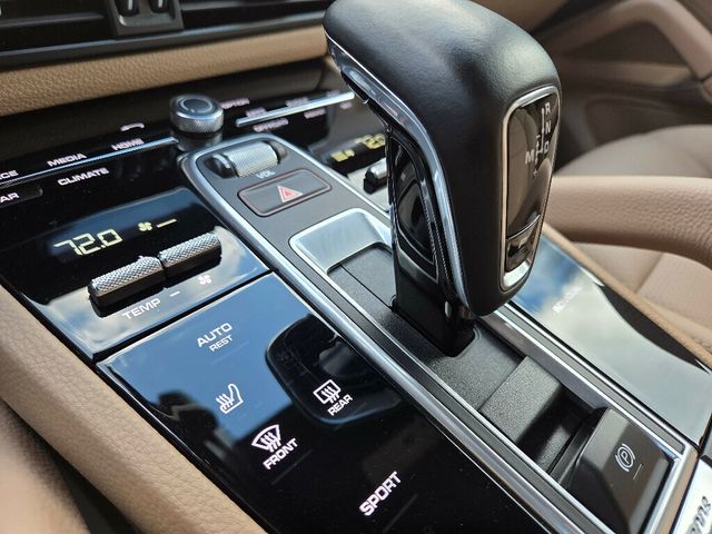 2022 Porsche Cayenne AWD - 22967486 - 30