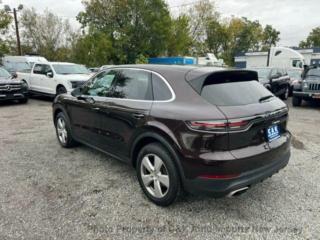 2022 Porsche Cayenne AWD - 22931641 - 13