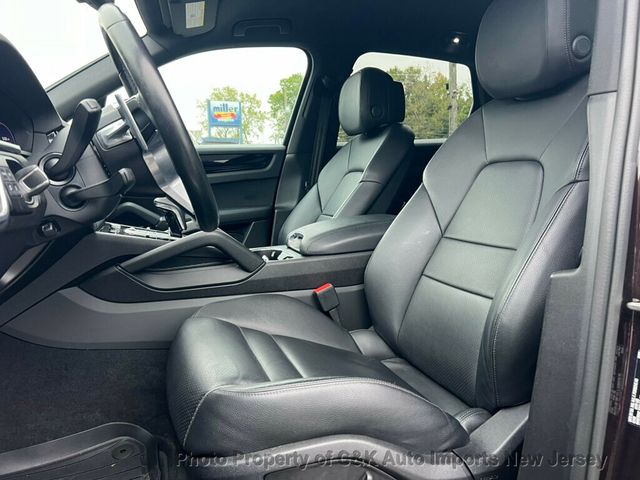 2022 Porsche Cayenne AWD - 22931641 - 21
