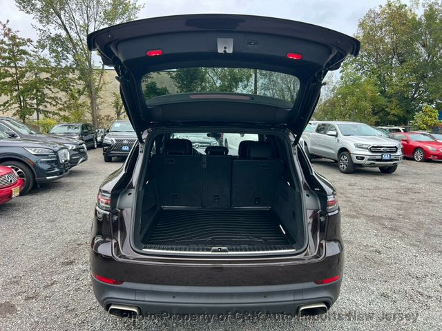 2022 Porsche Cayenne AWD - 22931641 - 42