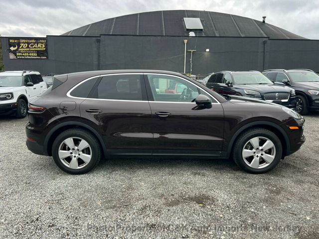 2022 Porsche Cayenne AWD - 22931641 - 7