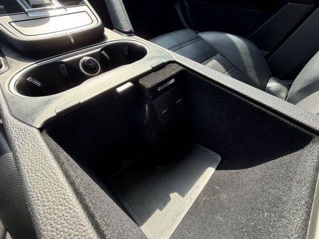 2022 Porsche Cayenne AWD with Premium Package & Front Seat Ventilation - 23008372 - 15