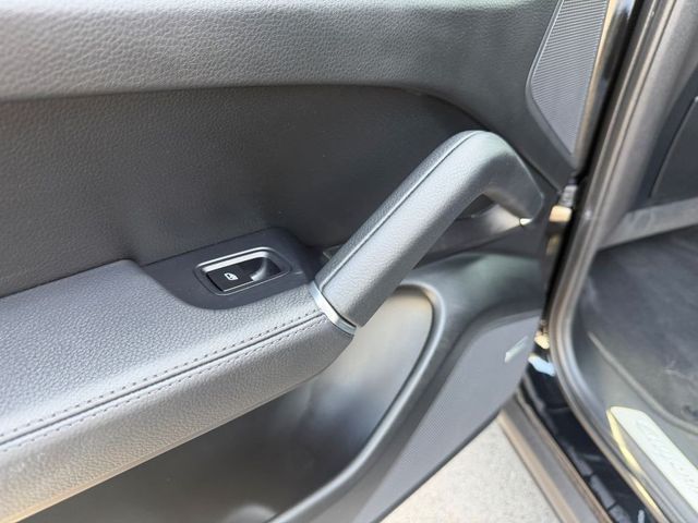 2022 Porsche Cayenne AWD with Premium Package & Front Seat Ventilation - 23008372 - 22