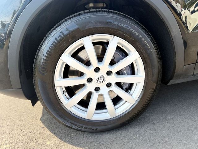 2022 Porsche Cayenne AWD with Premium Package & Front Seat Ventilation - 23008372 - 7