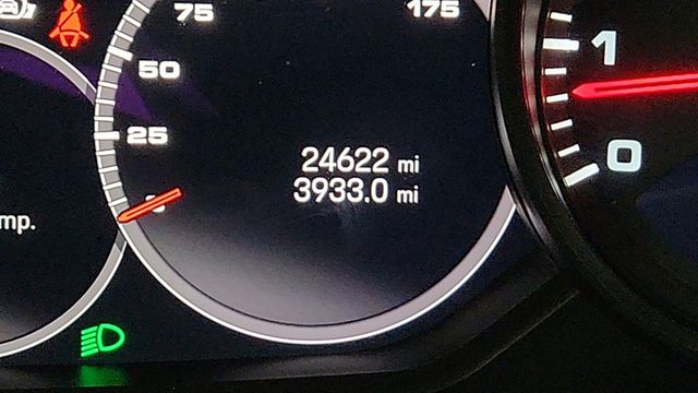 2022 Porsche Cayenne AWD w/ Premium Package Plus & RS Spyder Design Wheels - 23044374 - 15