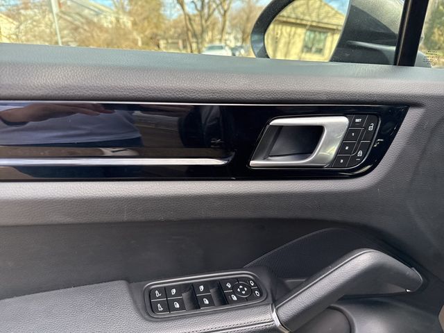 2022 Porsche Cayenne Coupe AWD - 22971482 - 9