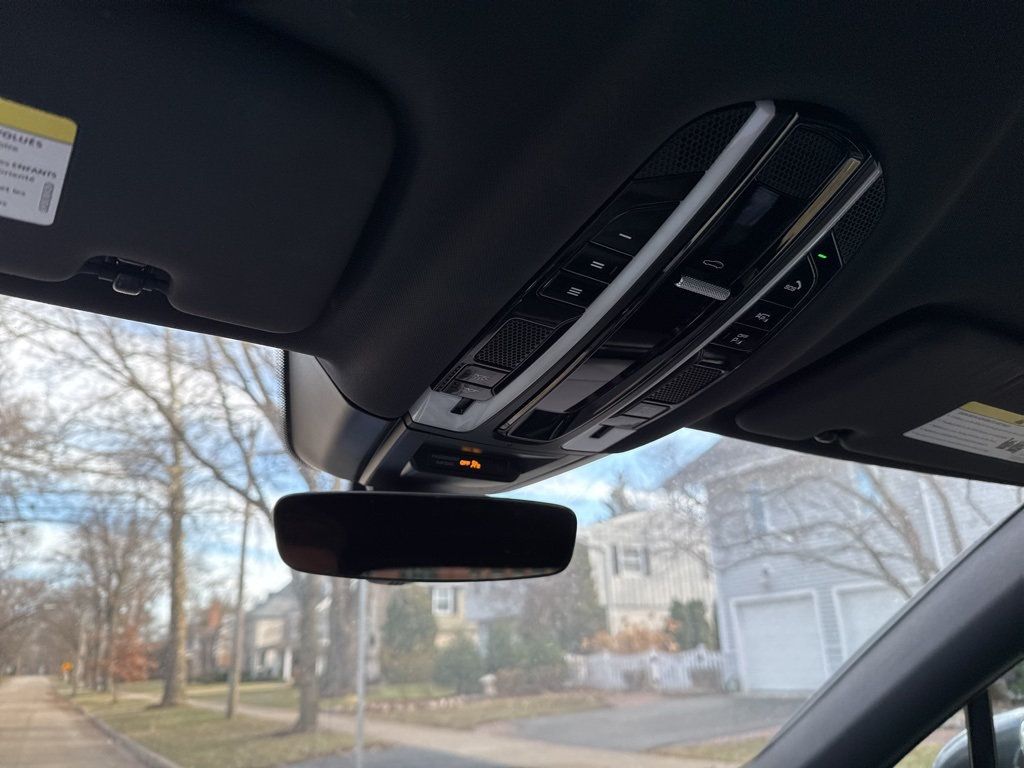 2022 Porsche Cayenne Coupe AWD - 22971482 - 17