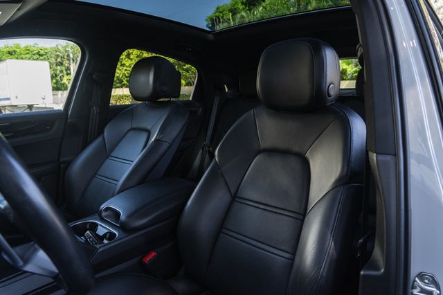 2022 Porsche Cayenne Coupe AWD - 22936249 - 12