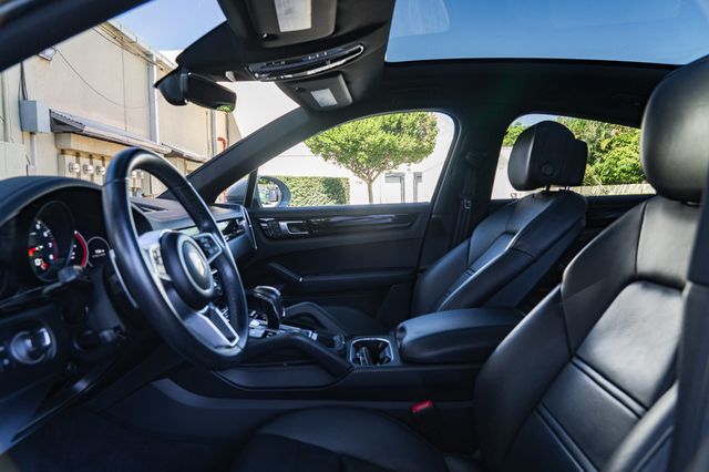 2022 Porsche Cayenne Coupe AWD - 22936249 - 13