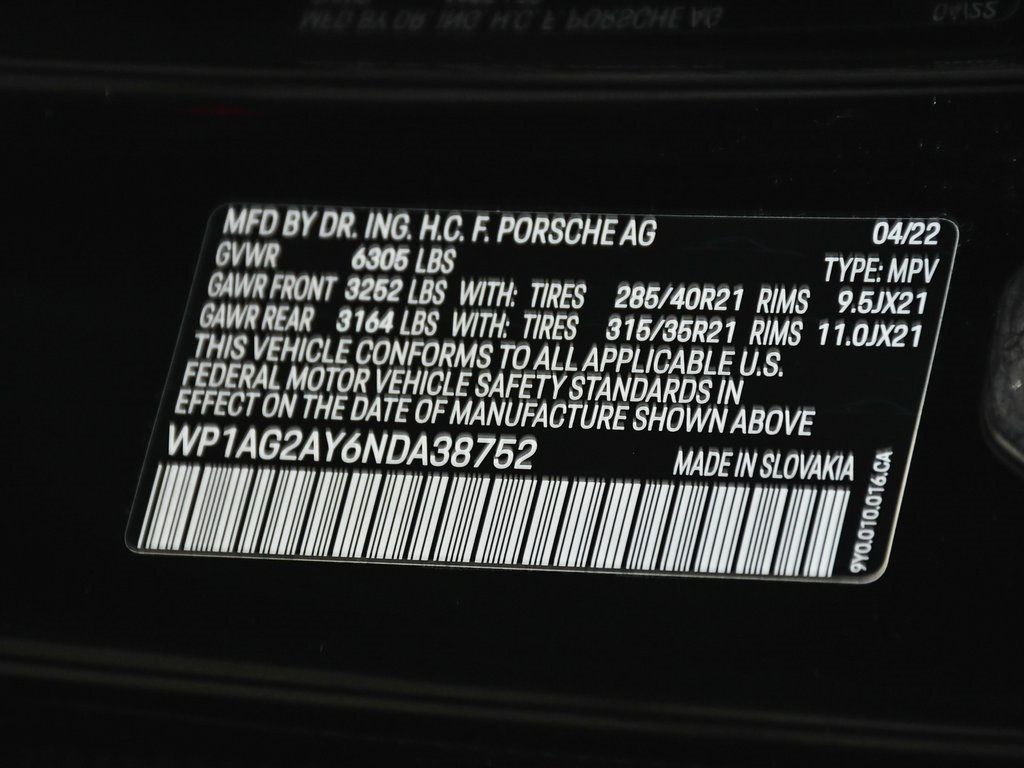 2022 Porsche Cayenne GTS photo 12