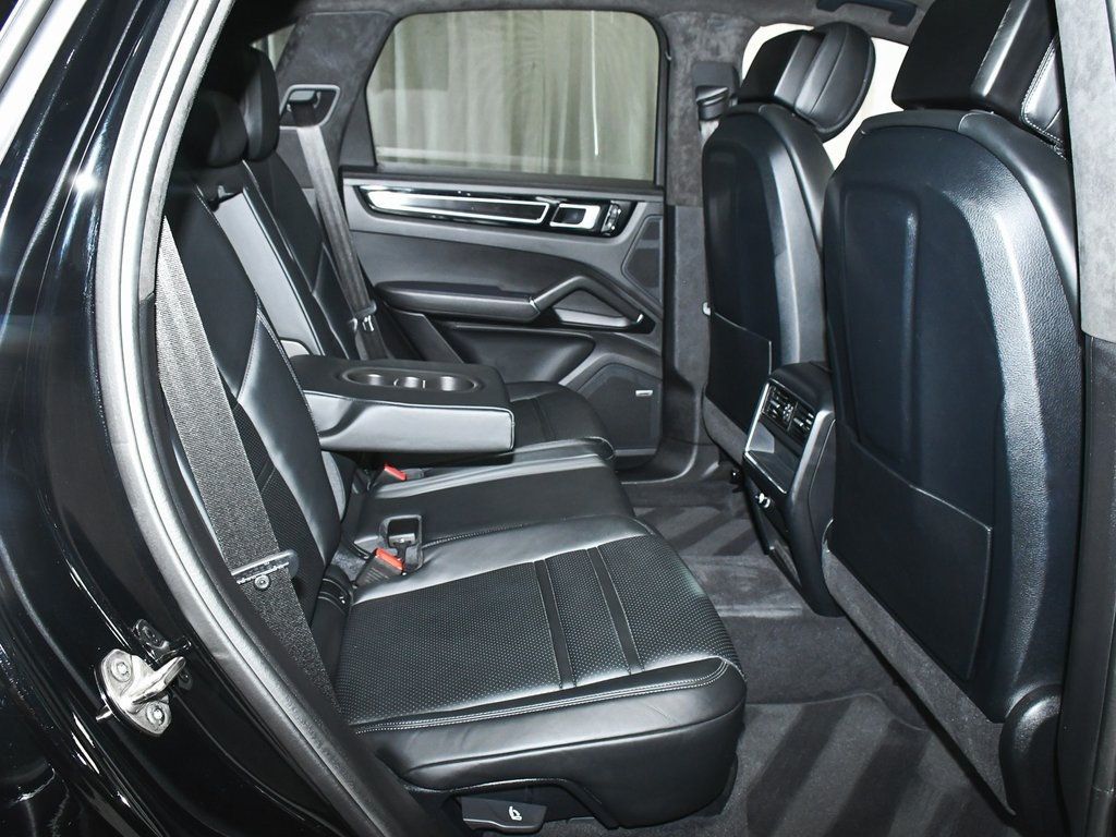 2022 Porsche Cayenne GTS photo 49