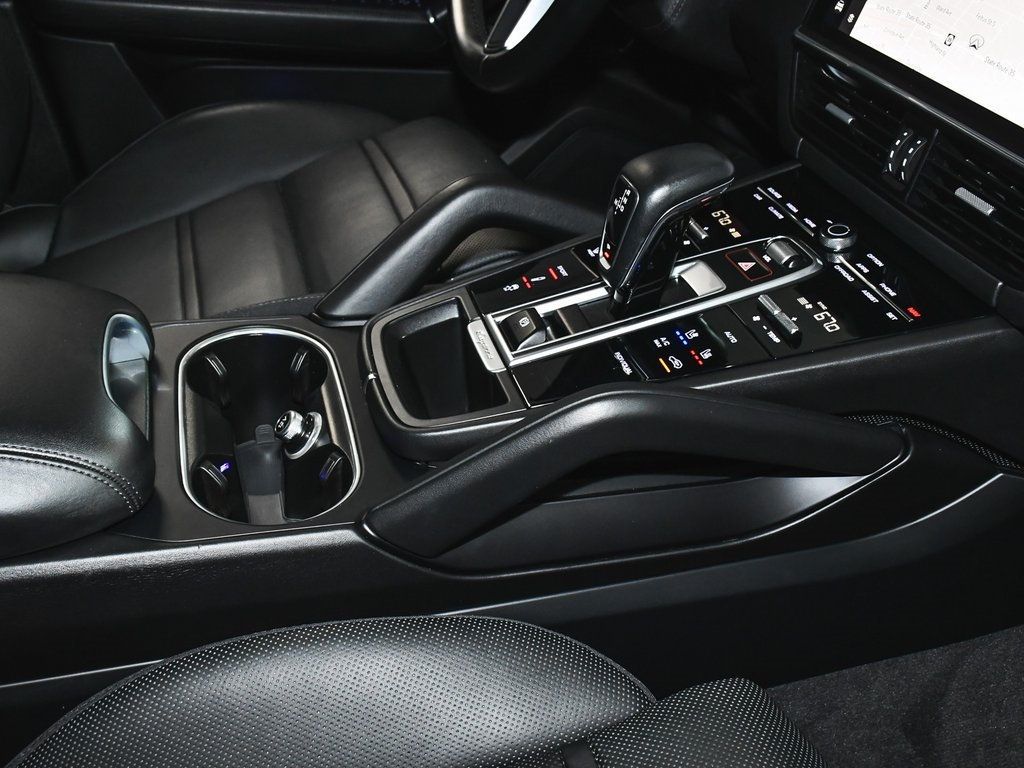 2022 Porsche Cayenne GTS photo 53