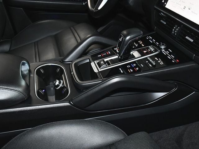 2022 Porsche Cayenne GTS - 22920709 - 69