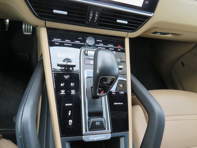 2022 Porsche Cayenne GTS AWD - 22924532 - 13