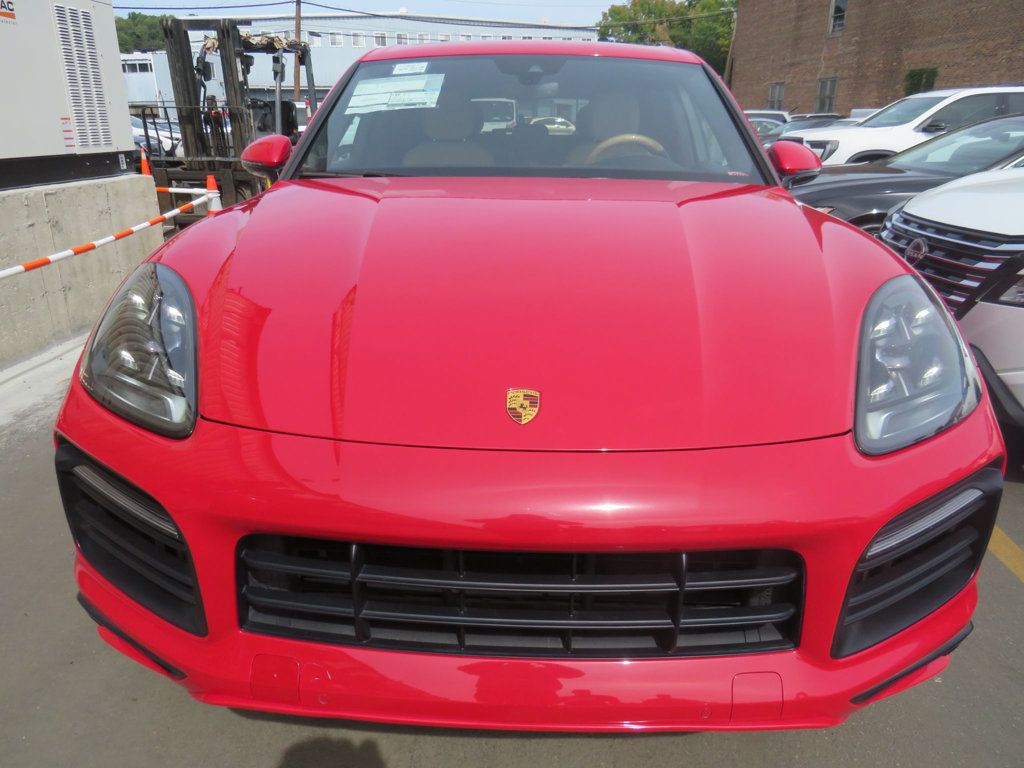 2022 Porsche Cayenne GTS photo 2