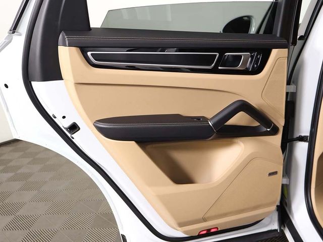 2022 Porsche Cayenne GTS AWD - 22965833 - 27
