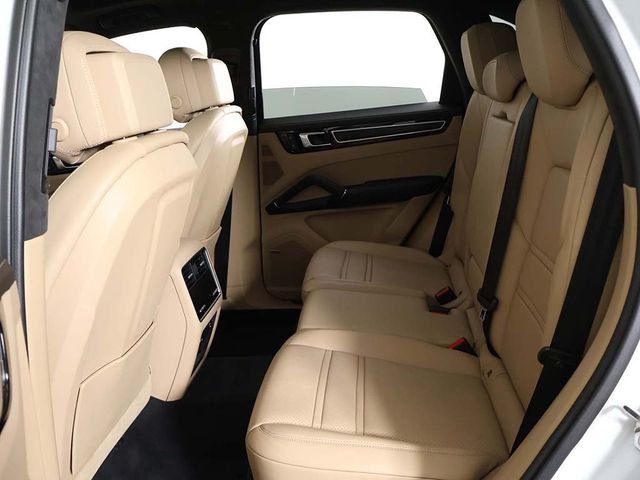 2022 Porsche Cayenne GTS AWD - 22965833 - 37