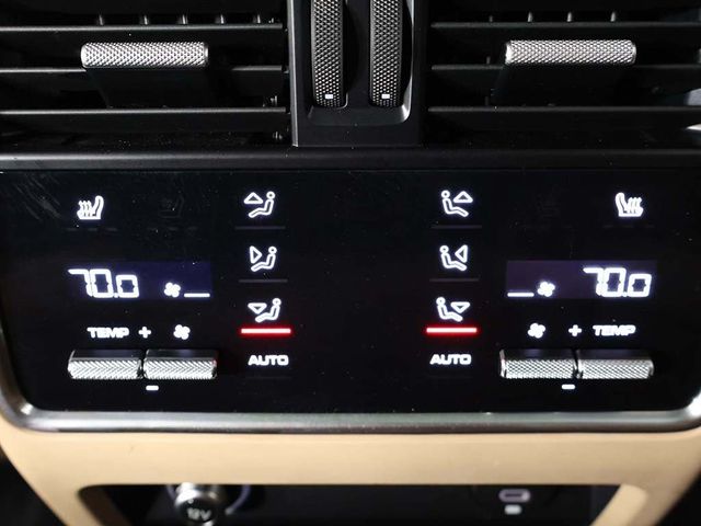 2022 Porsche Cayenne GTS AWD - 22965833 - 55