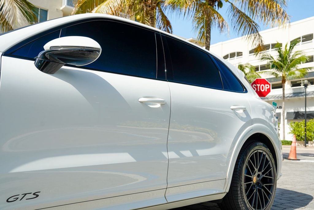 2022 Porsche Cayenne GTS AWD - 23062311 - 10