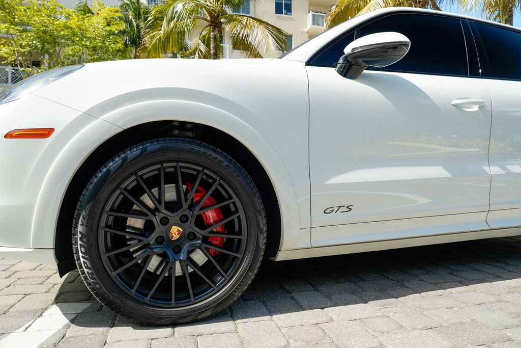 2022 Porsche Cayenne GTS AWD - 23062311 - 11