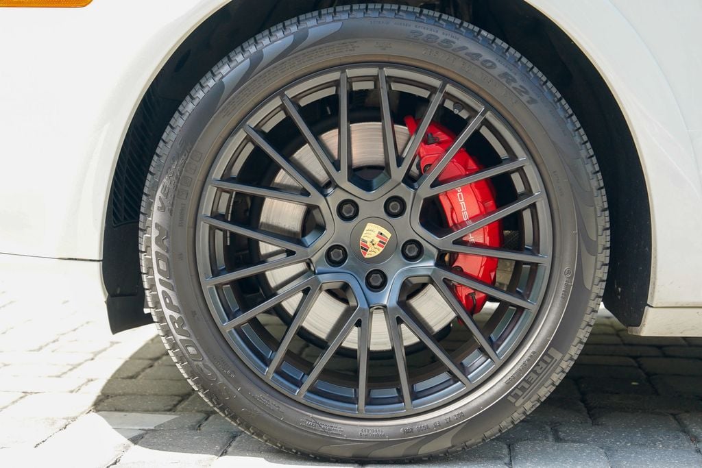2022 Porsche Cayenne GTS AWD - 23062311 - 13