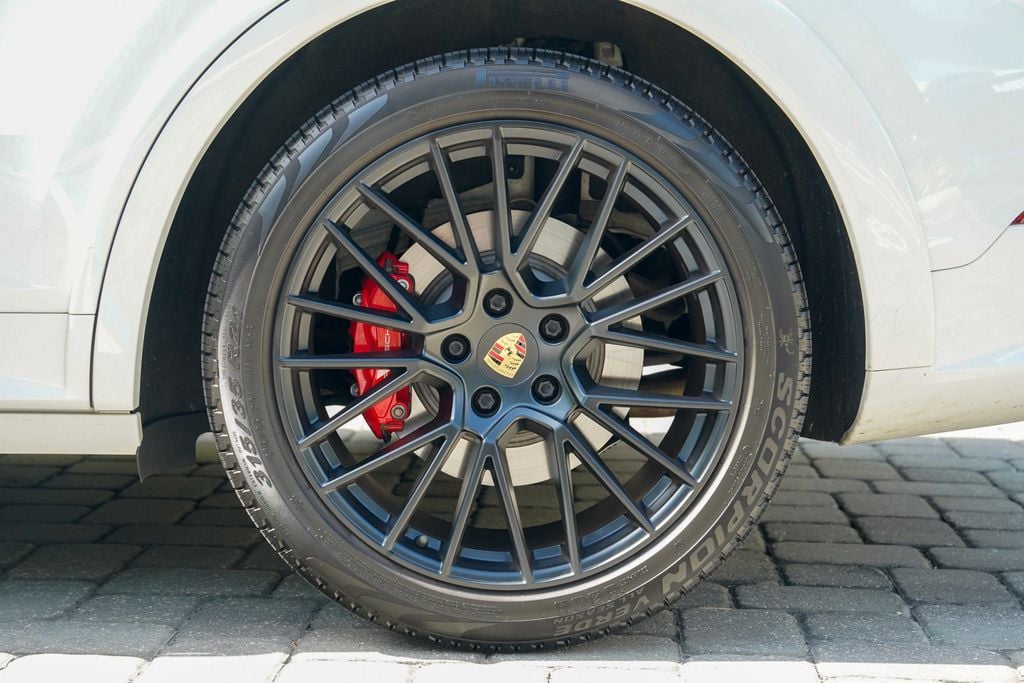 2022 Porsche Cayenne GTS AWD - 23062311 - 16