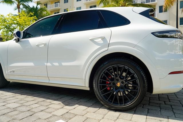 2022 Porsche Cayenne GTS AWD - 23062311 - 17