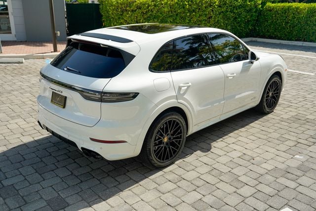 2022 Porsche Cayenne GTS AWD - 23062311 - 27