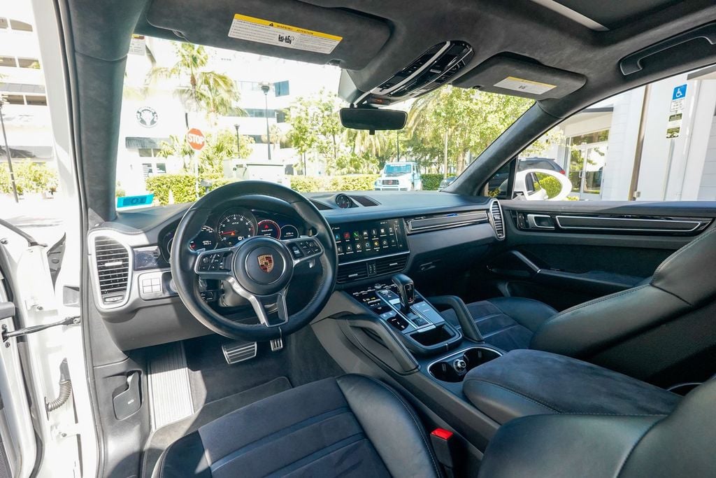 2022 Porsche Cayenne GTS AWD - 23062311 - 2
